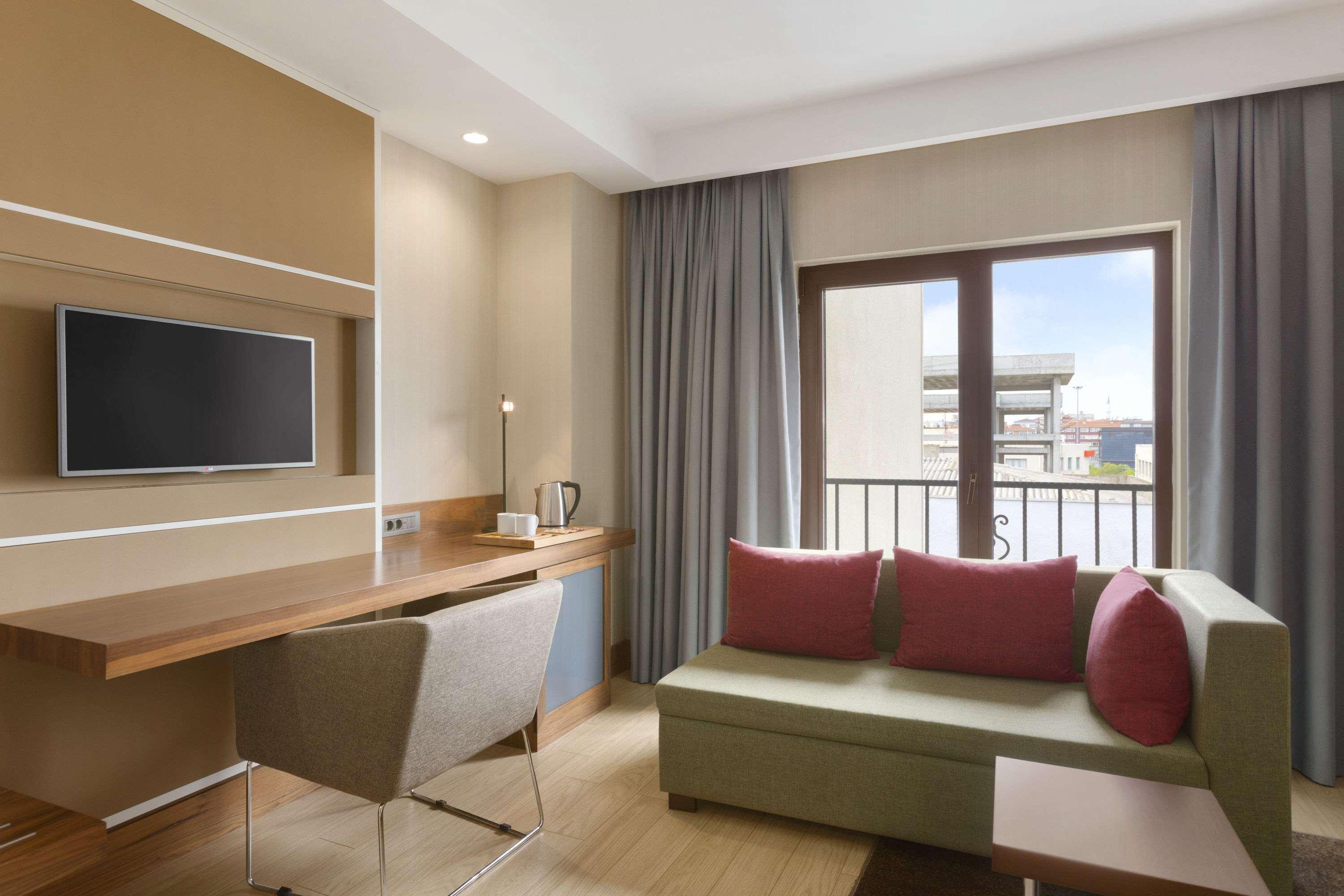 Ramada By Wyndham Istanbul Florya Hotel Exterior foto